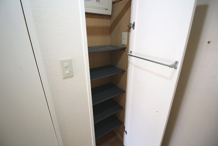 物件内観写真15　(靴箱)