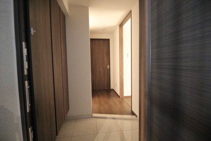 物件内観写真14　(玄関)