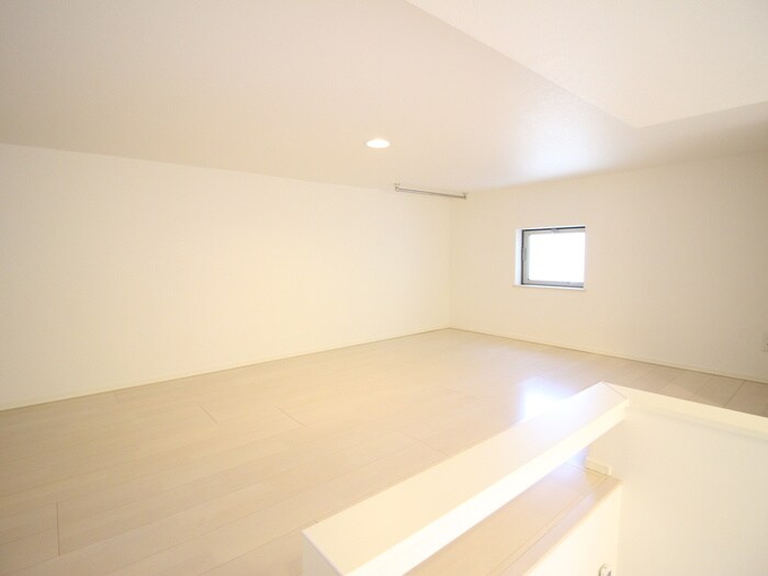 物件内観写真9　(ロフト)