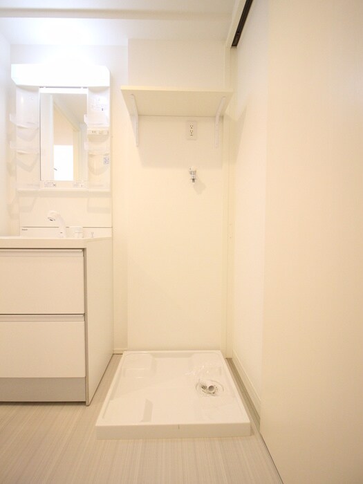 物件内観写真17　(洗濯機置場)