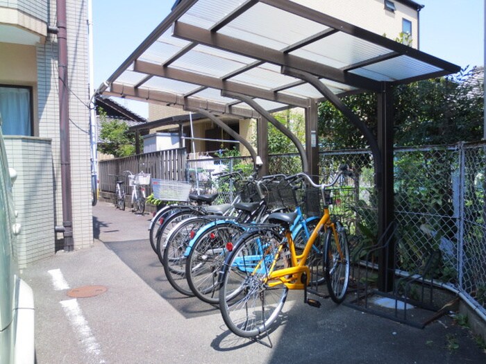 物件外観写真2　(駐輪場)