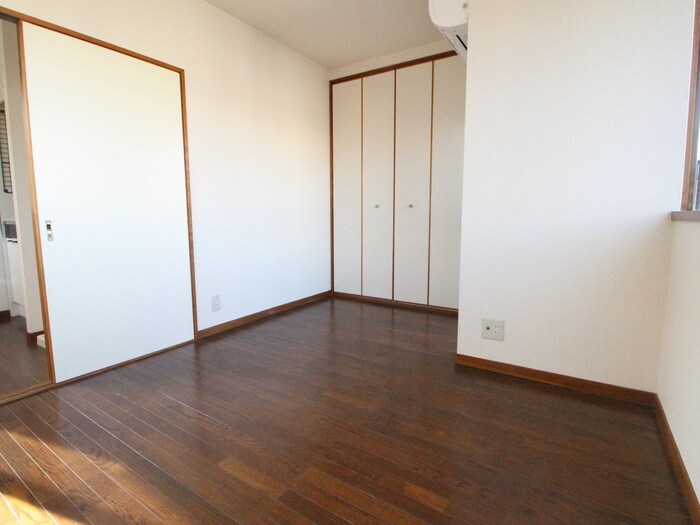 物件内観写真14　(居室)