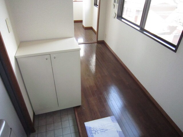 物件内観写真16　(玄関)
