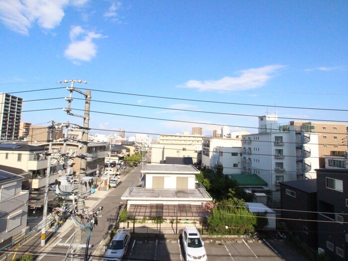 物件内観写真20　(室内からの展望)