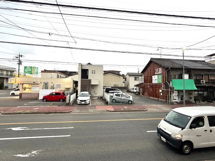 物件内観写真22　(室内からの展望)