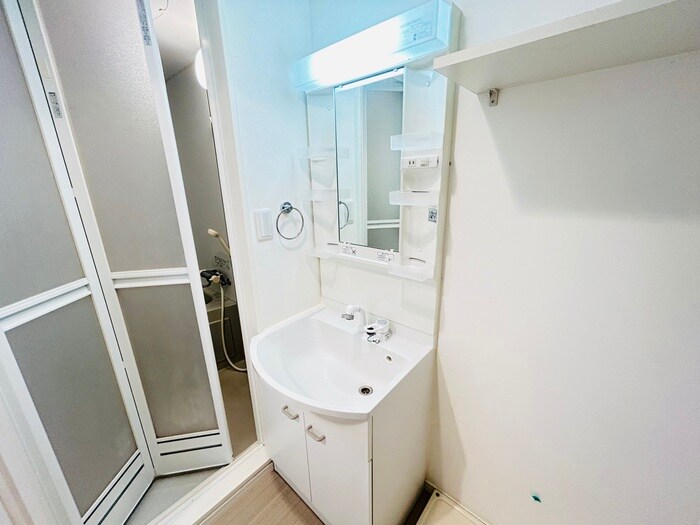 物件内観写真9　(洗面)