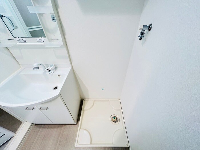 物件内観写真10　(洗濯機置場)