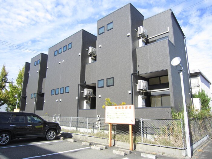 物件外観写真1　(外観写真)