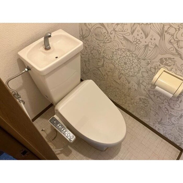 物件内観写真5　(トイレ)