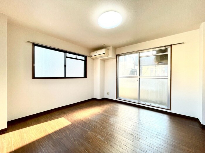 物件内観写真10　(居室)