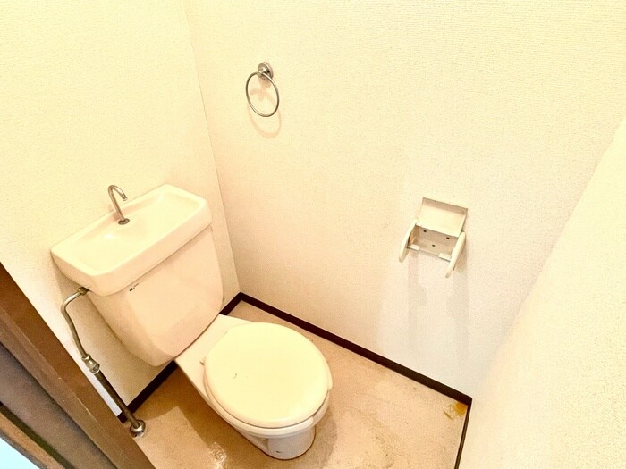 物件内観写真16　(トイレ)