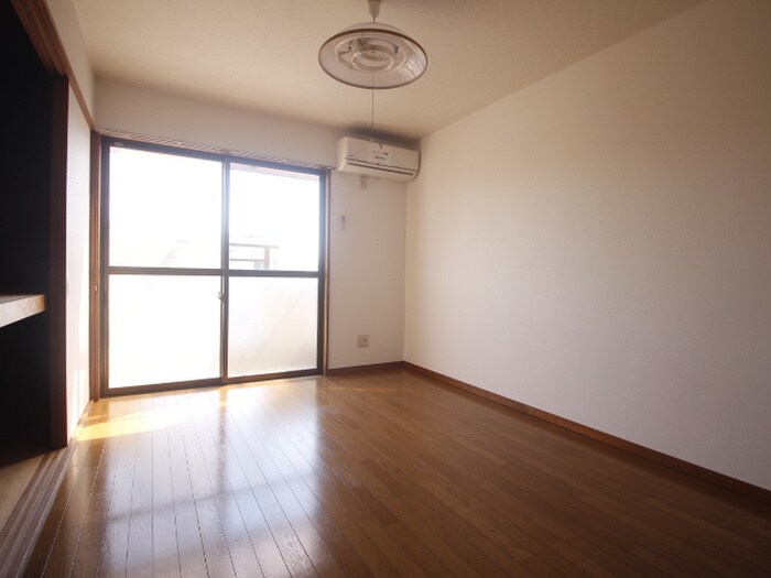 物件内観写真5　(居室)