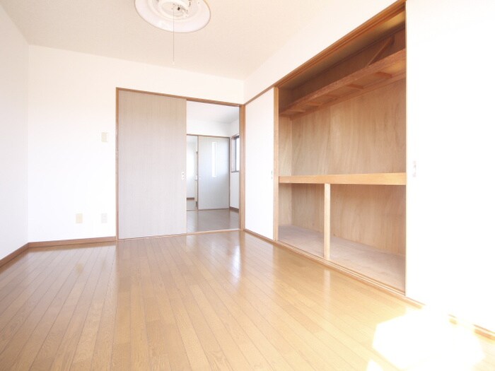 物件内観写真16　(居室)