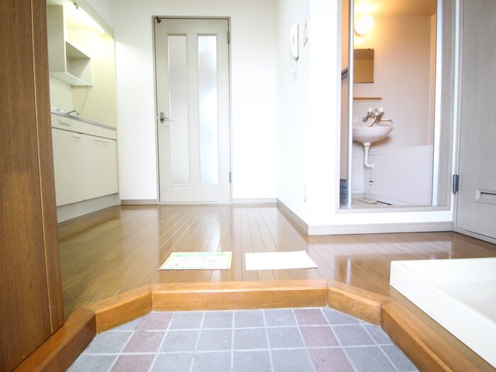 物件内観写真21　(玄関)