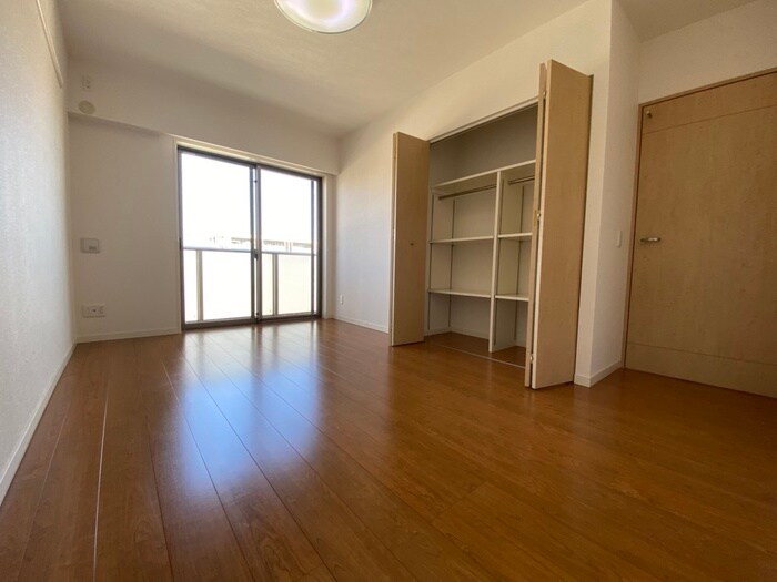 物件内観写真11　(収納)