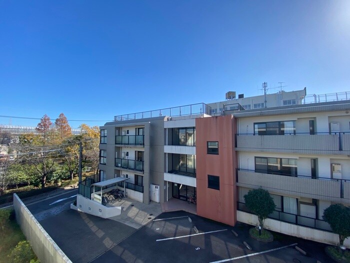 物件内観写真22　(室内からの展望)