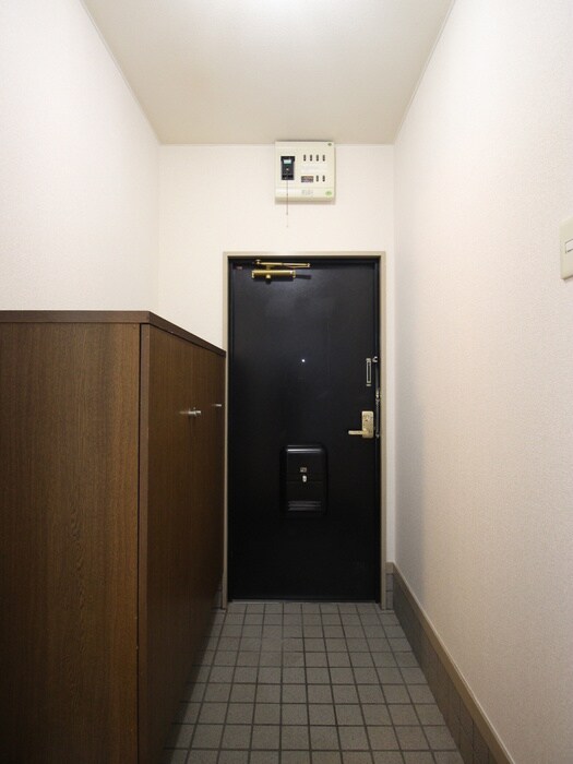 物件内観写真19　(玄関)