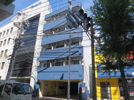 クレスト岩塚外観写真