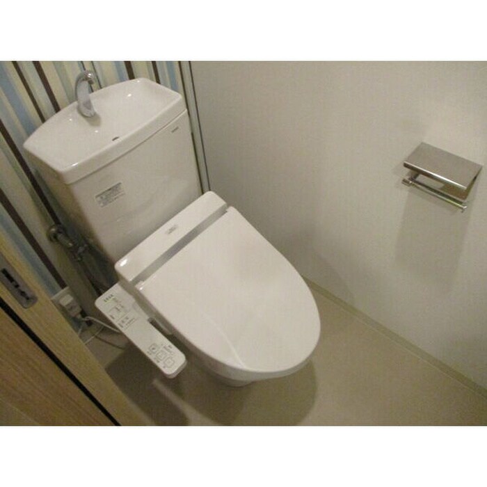 物件内観写真8　(トイレ)