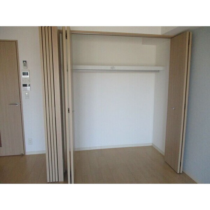 物件内観写真16　(収納)