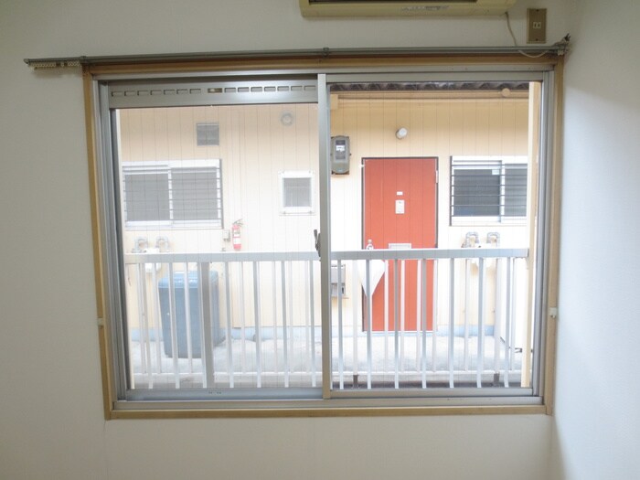 物件内観写真9　(居室)