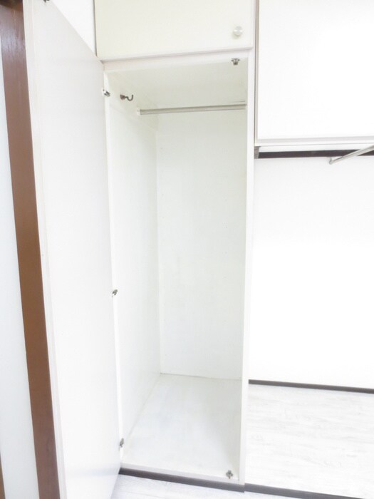 物件内観写真12　(収納)