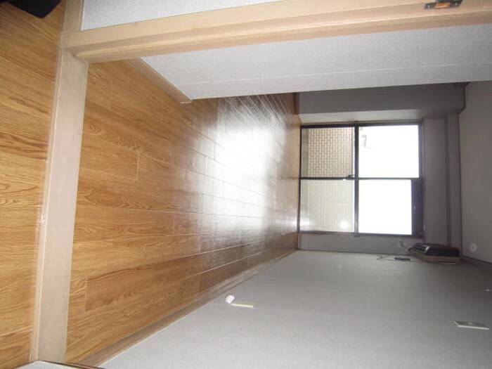 物件内観写真10　(廊下)