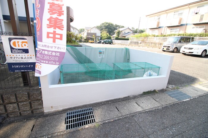 物件外観写真4　(建物設備)