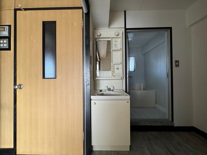 物件内観写真11　(洗面)