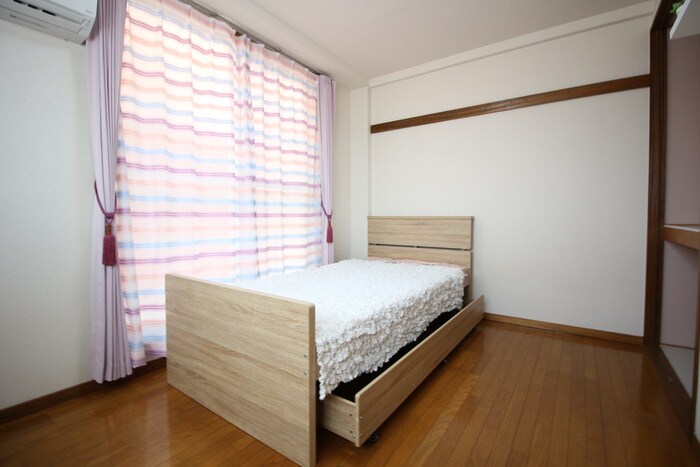 物件内観写真7　(居室)