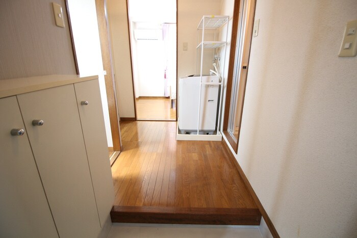 物件内観写真18　(廊下)