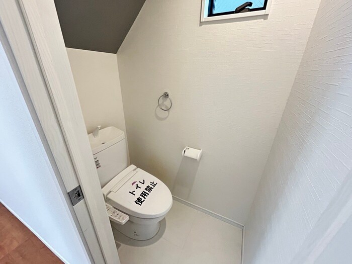 物件内観写真11　(トイレ)