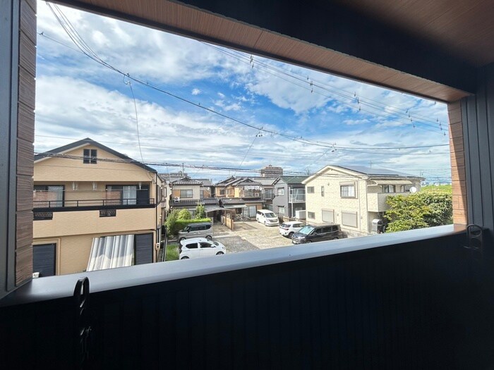 物件内観写真16　(室内からの展望)