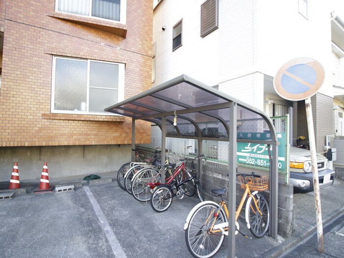 物件外観写真5　(駐輪場)