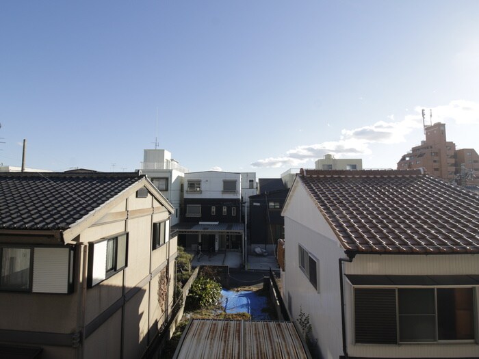 物件内観写真20　(室内からの展望)