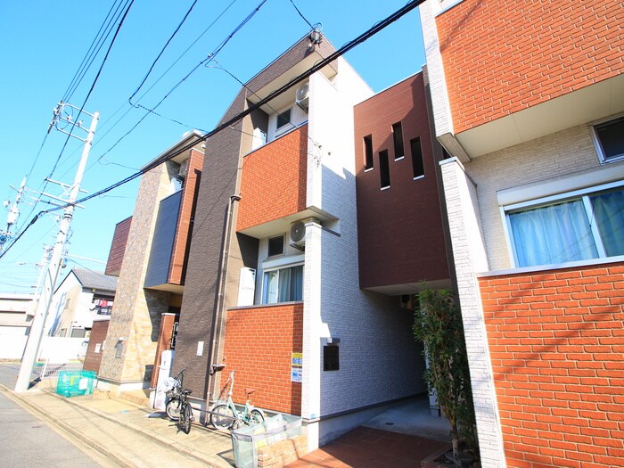 物件外観写真1　(外観写真)