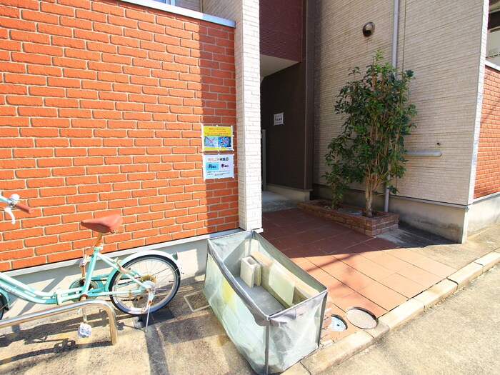 物件外観写真3　(建物設備)