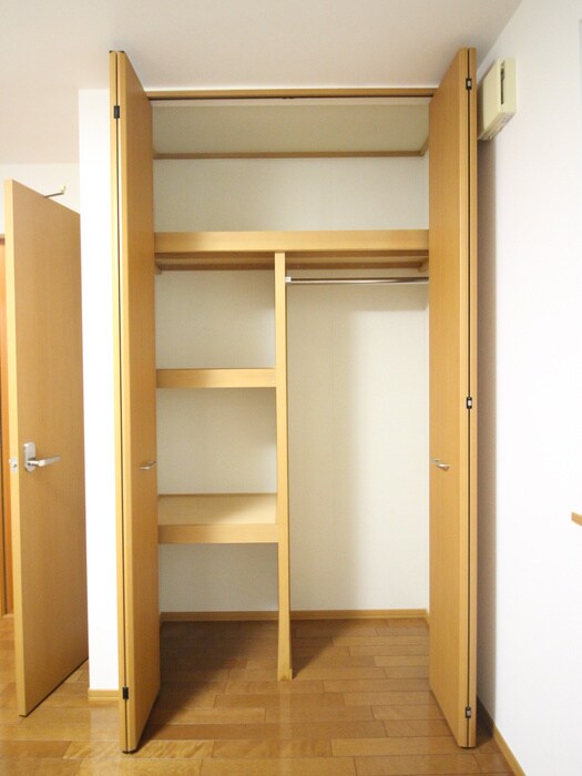 物件内観写真13　(収納)