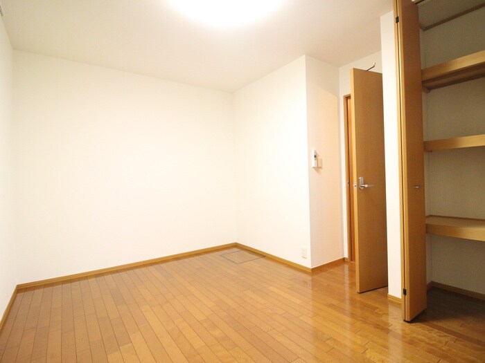 物件内観写真16　(居室)