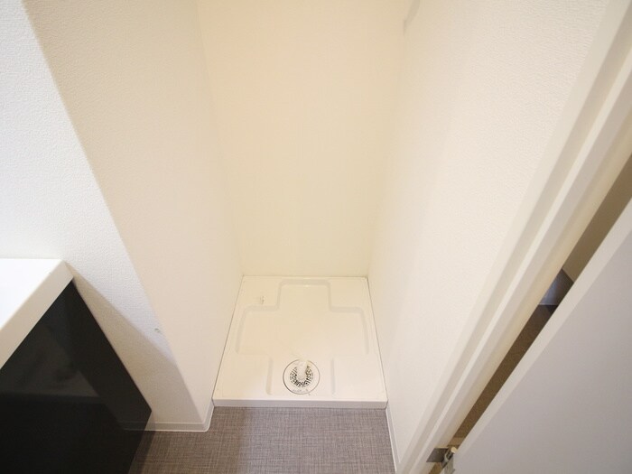 物件内観写真9　(洗濯機置場)