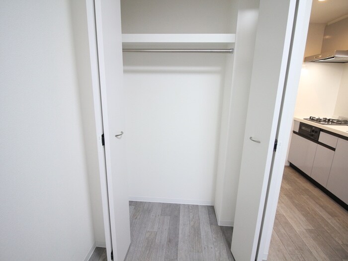 物件内観写真12　(収納)