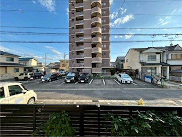 物件内観写真16　(室内からの展望)