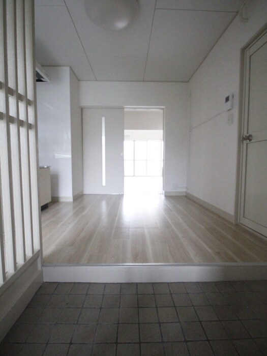 物件内観写真12　(廊下)