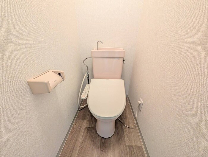 物件内観写真14　(トイレ)