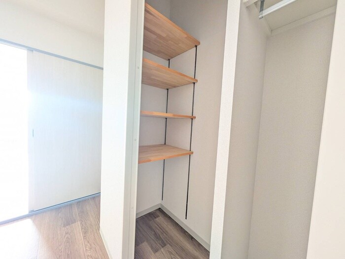 物件内観写真18　(収納)