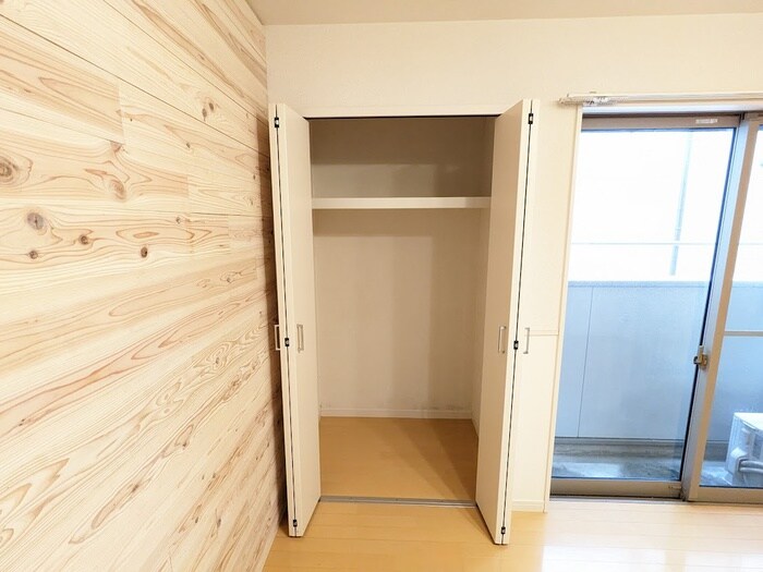 物件内観写真12　(収納)