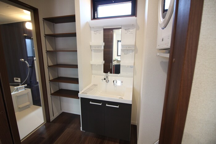 物件内観写真12　(洗面)