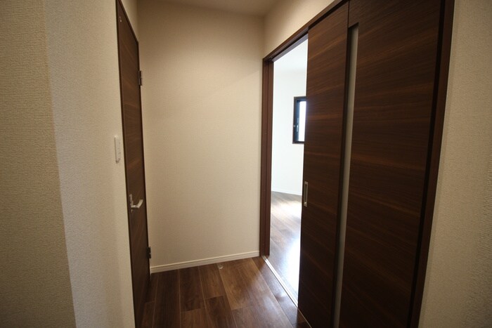 物件内観写真19　(廊下)