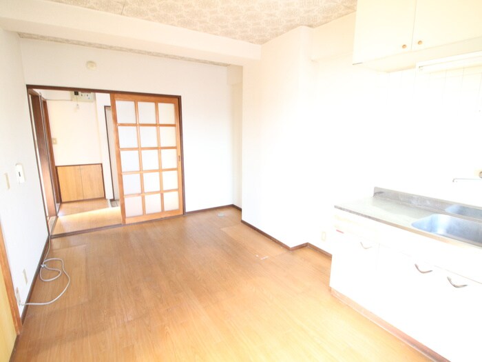 物件内観写真8　(居室)