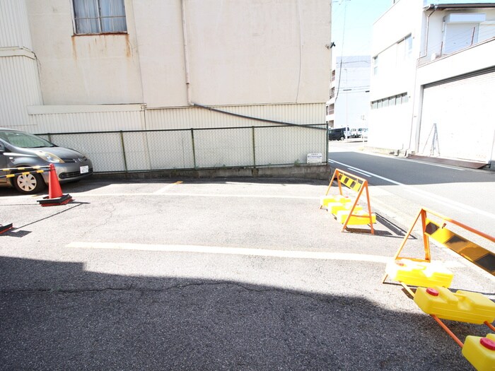 物件外観写真5　(駐輪場)